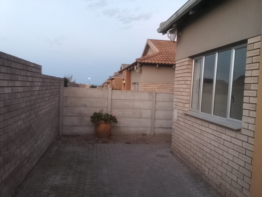3 Bedroom Property for Sale in Mooikloof Country Estate Western Cape
